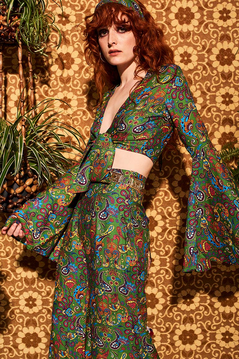 http://www.thehippieshake.co.uk/cdn/shop/products/summer-of-love-green-paisley-bell-sleeve-tie-top-131157.jpg?v=1691059793